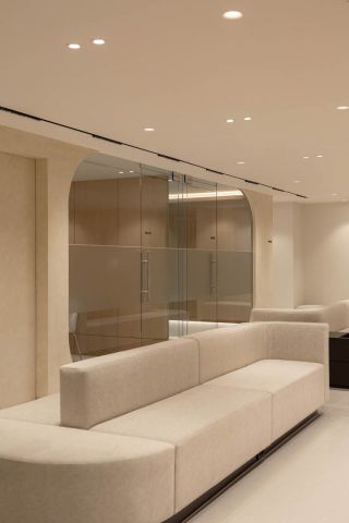 강남 피부과 인테리어.jpg